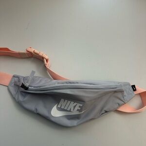 Nike Light Gray and Peach Waist Pack